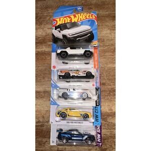 Random Hot Wheels Bundle 05 Mustang GT, Chevy Impala, Hummer